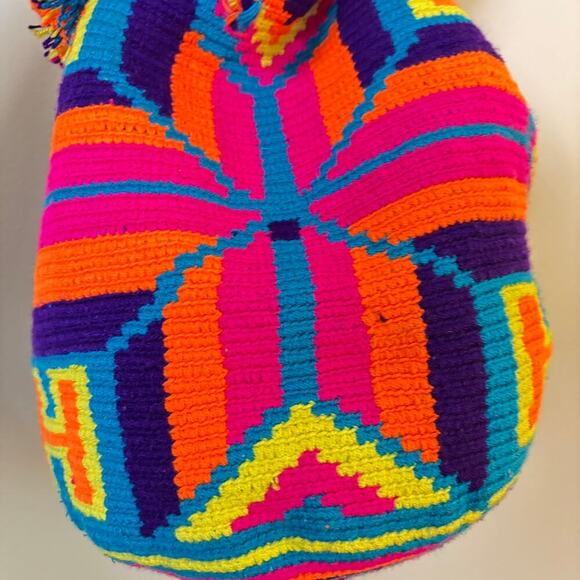 Vintage Handwoven Wayuu Mochila Bag Bright Boho Tribal Festival Bucket Bag - Picture 4 of 11